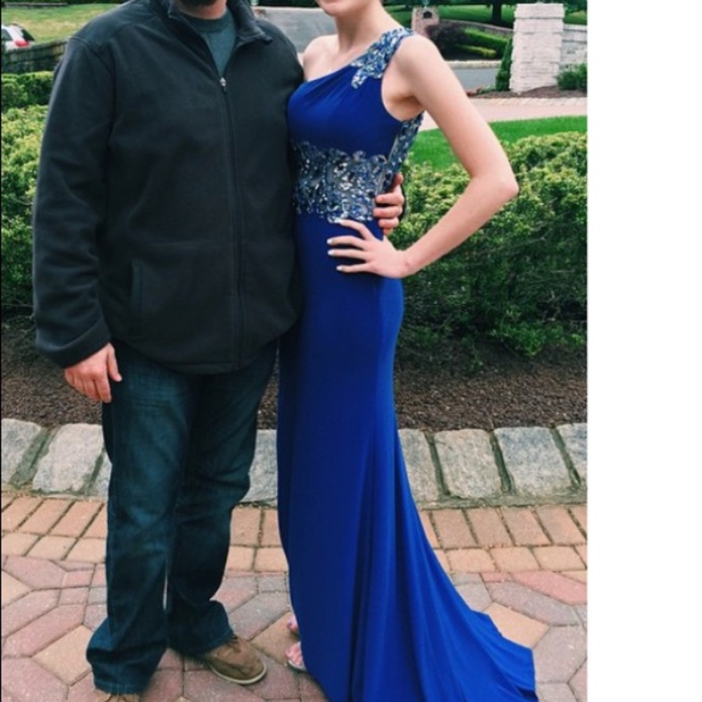 Group USA prom dress